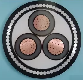 Apa syarat kinerja kanggo bahan insulasi kabel listrik voltase medium?